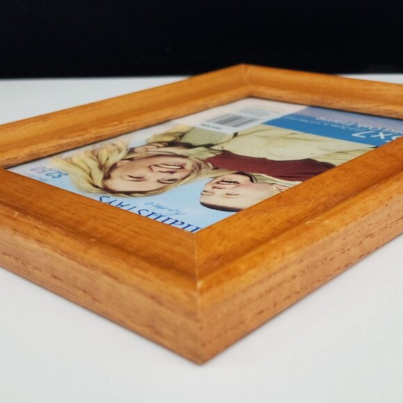 Mainstays Solid Oak 5x7 Picture Frame With Easel Back - Picture 6 of 10